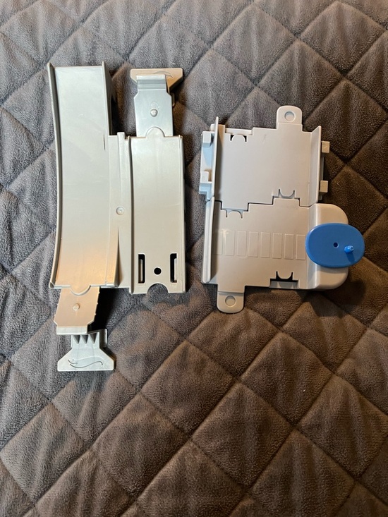 Hot Wheels Other - Gray Plastic Toy Track Connector Pieces with Blue Dial